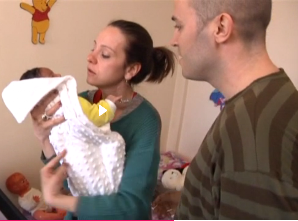 ШОКИРАЩО! Тъмнокожо бебе се ражда в българско семейство! Реакцията на бащата ще ви остави БЕЗ ДУМИ! (ВИДЕО)