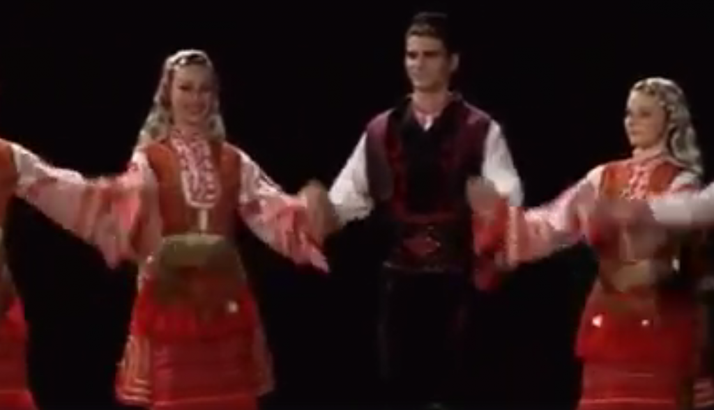 МЕЛНИШКО ХОРО, което стопли душата на милиони БЪЛГАРИ! НАСЛАДЕТЕ СЕ на българския ФОЛКЛОР! (ВИДЕО)