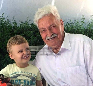 104-годишният бай Сандо разкри рецептата си за дълъг живот. Вижте вдъхновяващата му история и защо казва: "Няма друг продукт, по-чист и по-силен от...