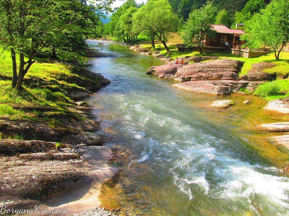 Село Рибарица и връзката с дивата природа. Потопете се в неземната природа на това изпълнено с легенди райско кътче на родината (Снимки и ВИДЕО)