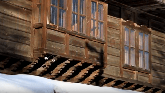 Катунище през зимата е нереално красиво място. Това малко селце ще ви очарова с възрожденски дух, природа и зимна идилия! Чуйте и песен от великата Динка Русева (Снимки и ВИДЕО)