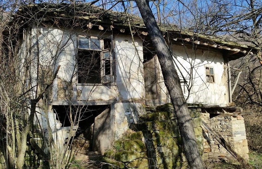 Германци са единствените жители в селото на страшните цеперански хайдути - станаха собственици на къщата на легендарния войвода...