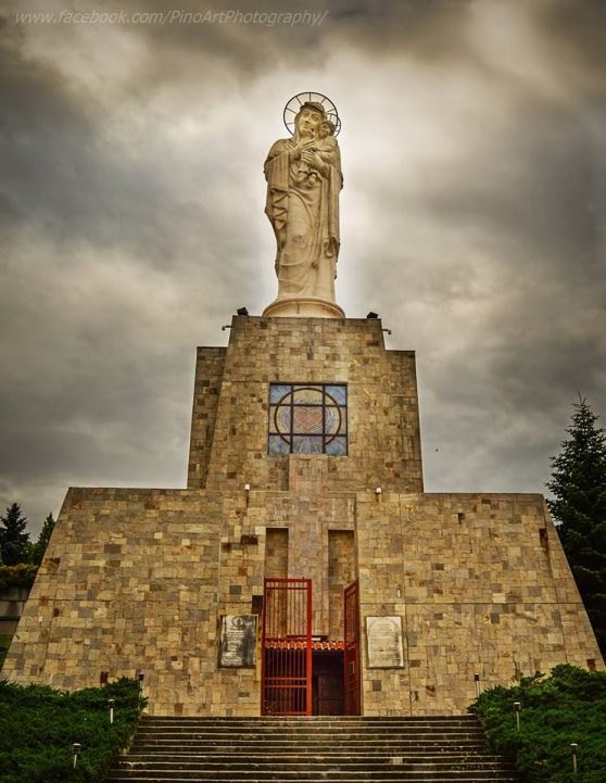 Пресвета Богородица в храма на Ямача в Хасково ме излекува! Една истинска, чудна история за силата на вярата!