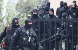 Защо барети помляха 30-хилядно циганско гето в Пазарджик преди 30 години