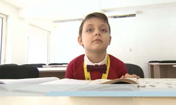 Гордост! 6-годишно българче стана шампион по математика в Тайланд