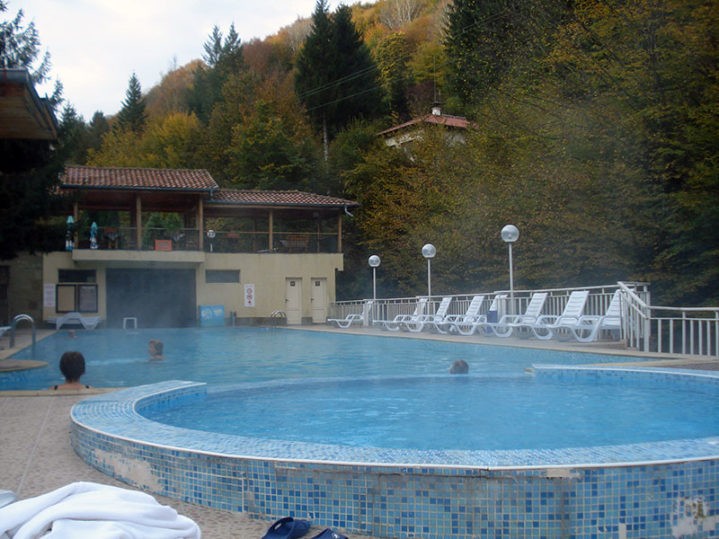 7 места в България с басейни с топла минерална вода