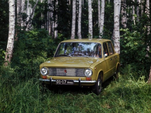 Спомени от соца: Какви западни коли можеха да се купят на цената на Лада, Москвич, Волга?
